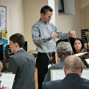 Prof. Bolterauer bei der Probe zur Orchestermesse am Christtag 2019 / Foto: Christa Wiener-Pucher