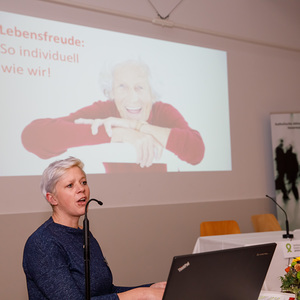 SONNTAGSBLATT, Gerd Neuhold