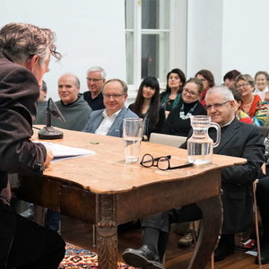 Fest 20 + 1 Jahre HörBibliothek Mariahilf im März 2019 / Foto: HörBibliothek Mariahilf Johannes Silberschneider liest Peter Rosegger